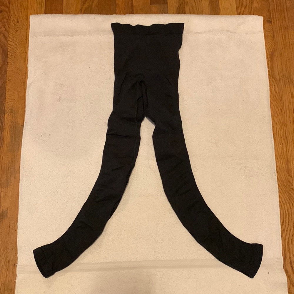 SKIMS Sculpting Leggings